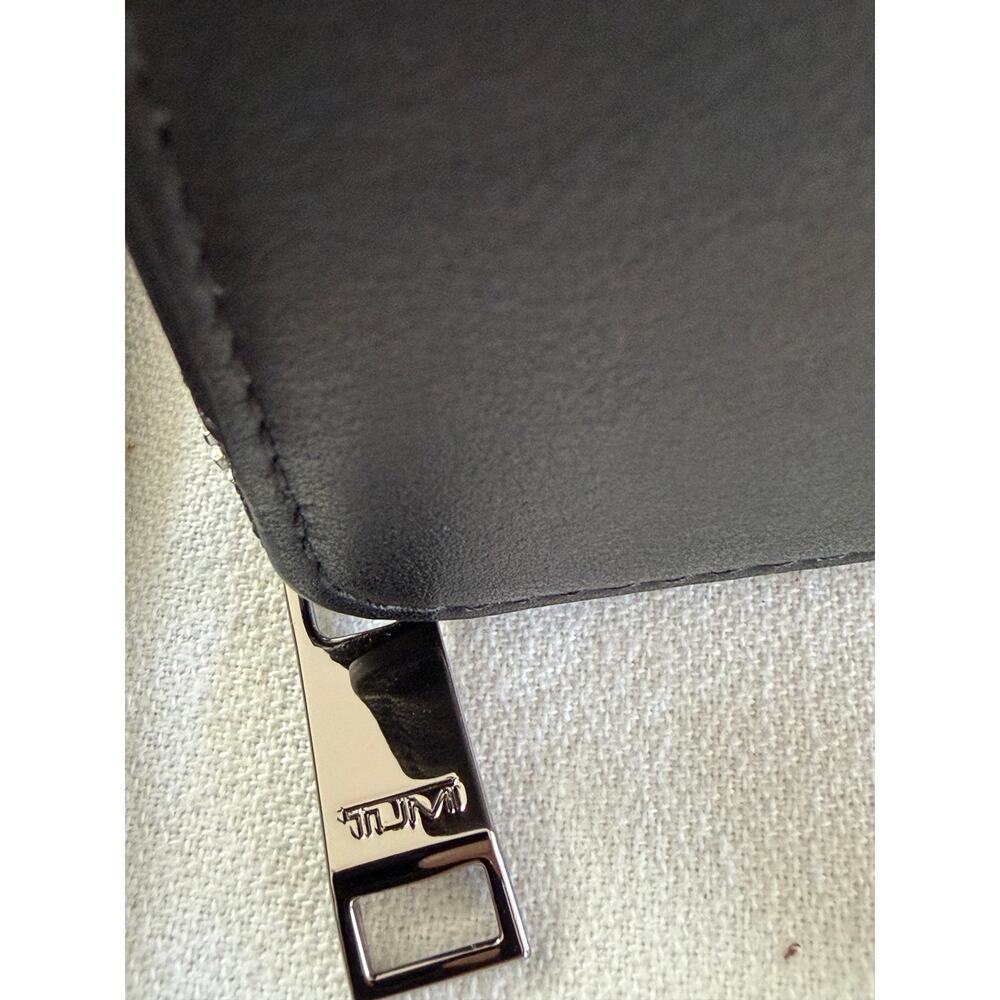 TUMI Belden Black Leather Travel 4" x 4" Zippered Jewelry Case and Gift Bag NWT - Picture 10 of 13